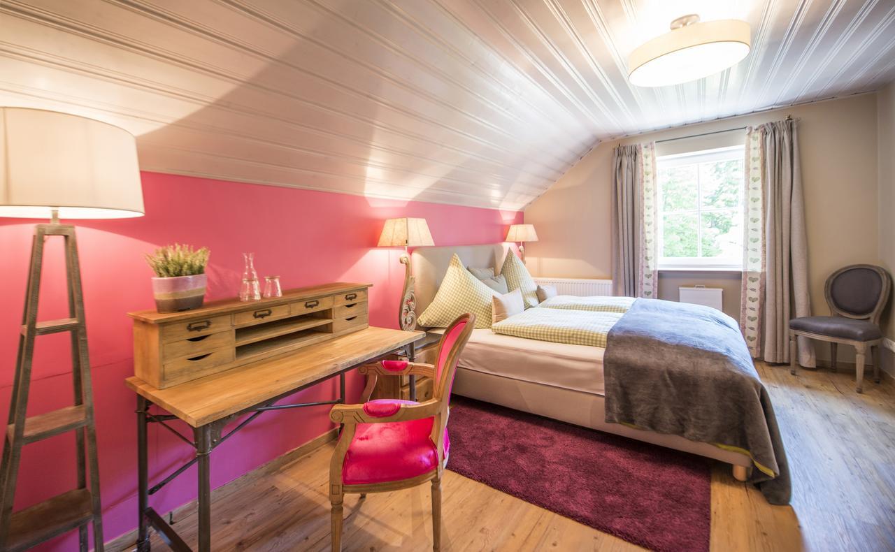 Waldruhe - Bett, Fruehstueck & Ein Laecheln Bed & Breakfast Bad Aussee Exterior photo